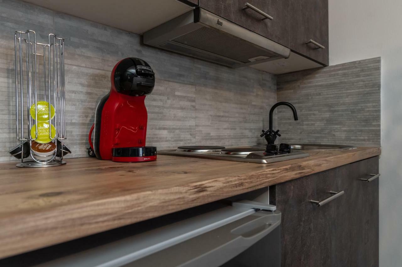 Superb Industrial Style Lodge Heart Of 아테네 외부 사진