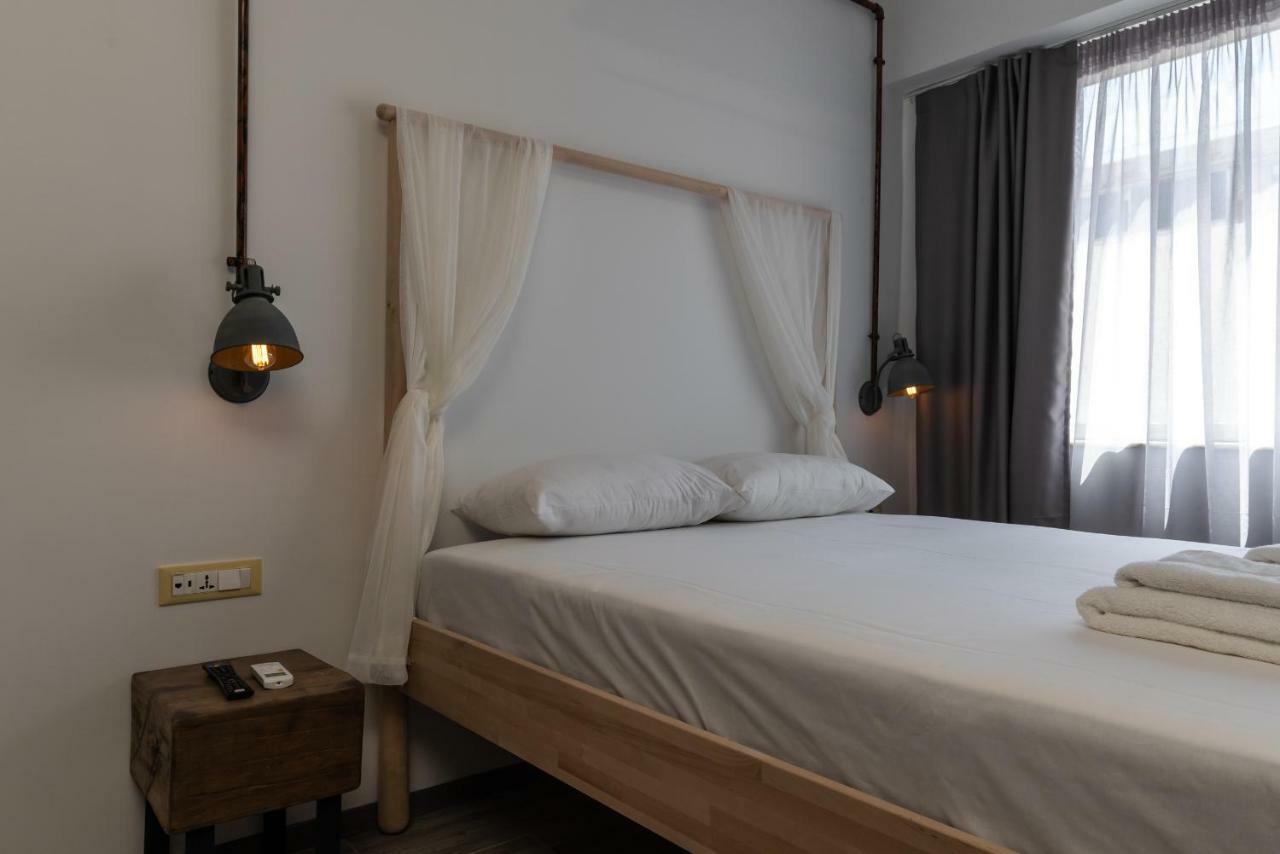 Superb Industrial Style Lodge Heart Of 아테네 외부 사진