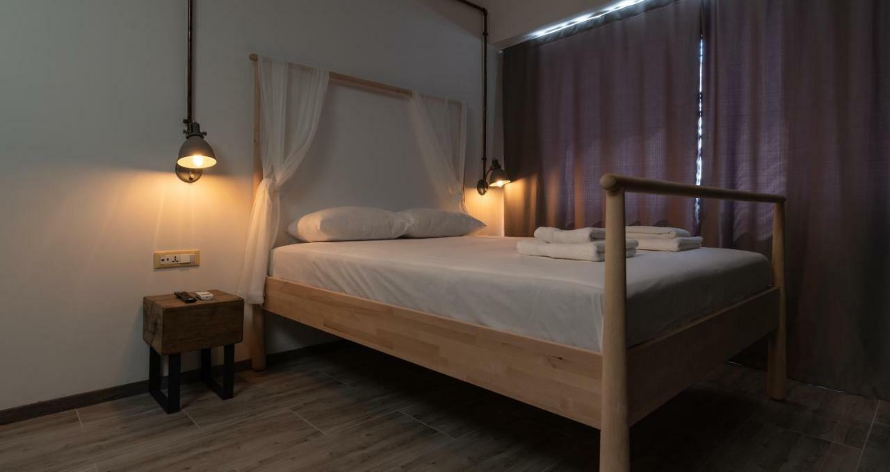 Superb Industrial Style Lodge Heart Of 아테네 외부 사진