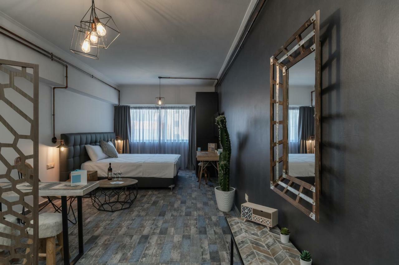 Superb Industrial Style Lodge Heart Of 아테네 외부 사진