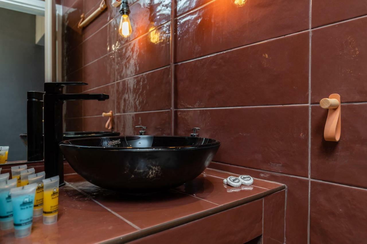 Superb Industrial Style Lodge Heart Of 아테네 외부 사진
